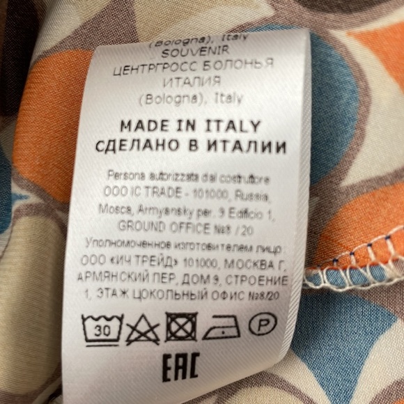 Souvenir Retro Print Double Tiered Dress with Ruffled Cuffs. - Picture 12 of 13